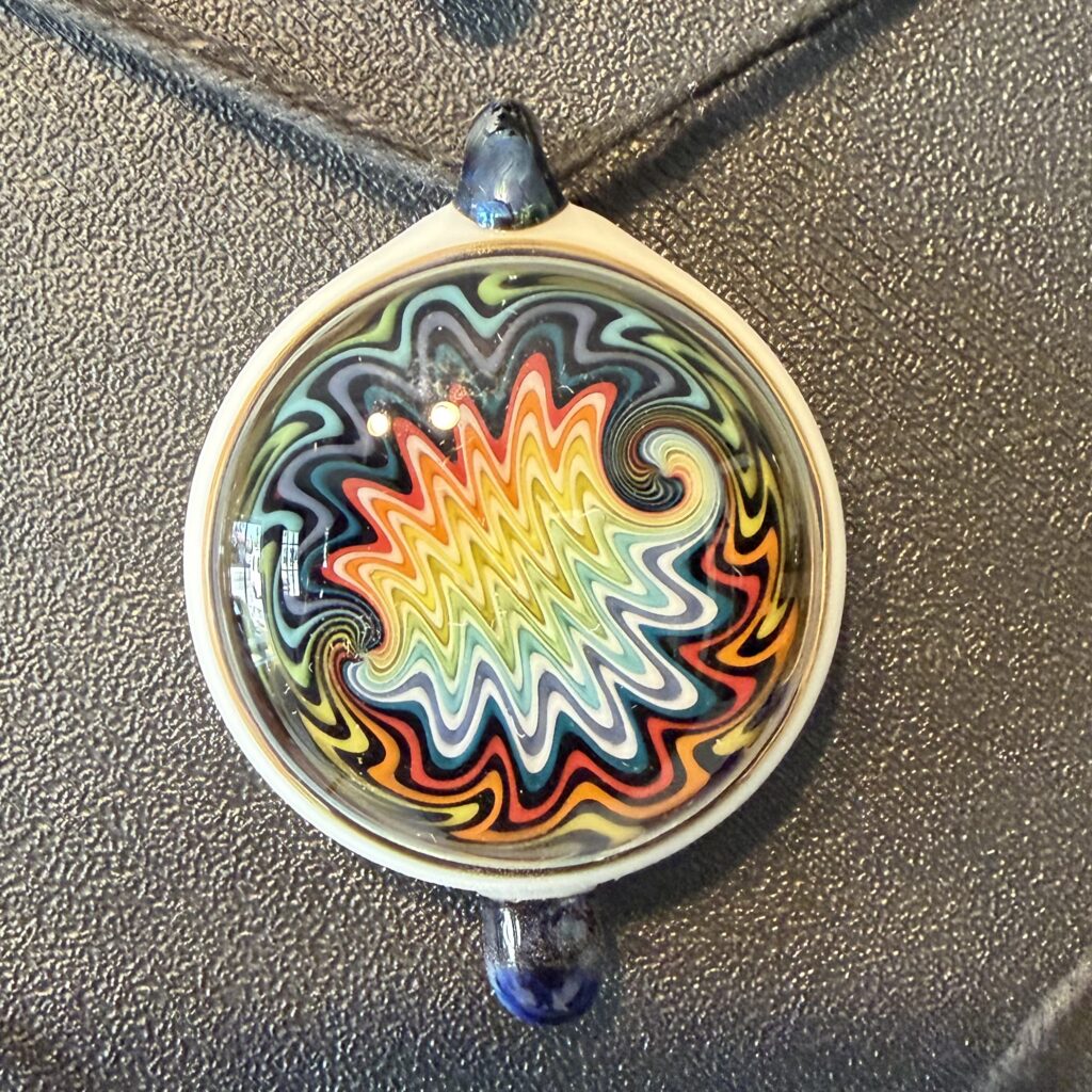 Wig Wag Pendant Double Rainbow 02